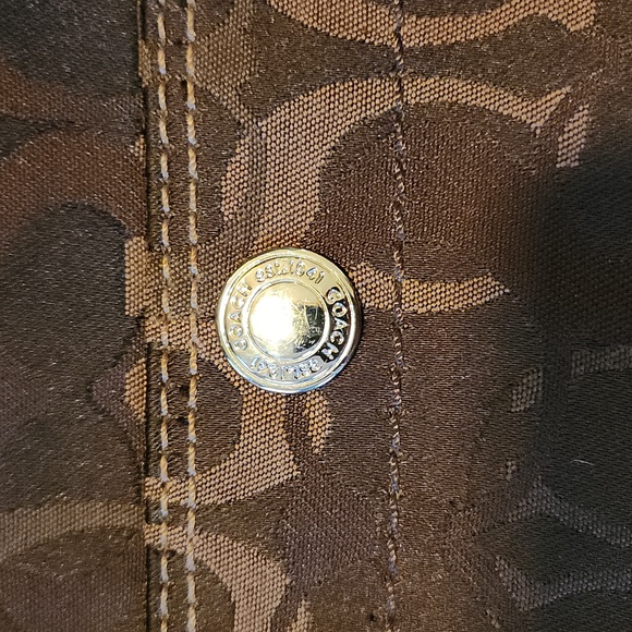 Coach Brown Signature Turn lock Sholder bag - Picture 4 of 15